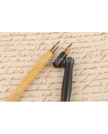 Porte-plume coudé en plastique