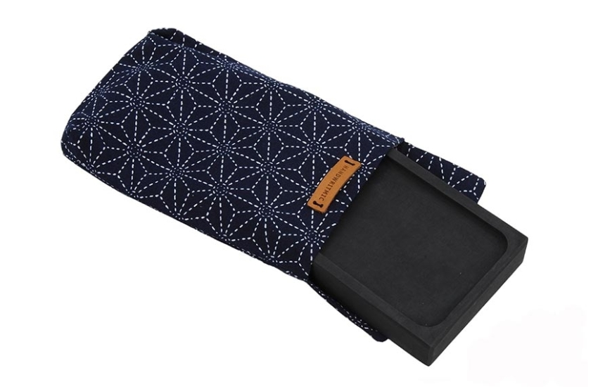 Pierre suzuri avec étui n.1