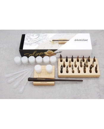Assortiment de plumes pour anglaise avec accessoires