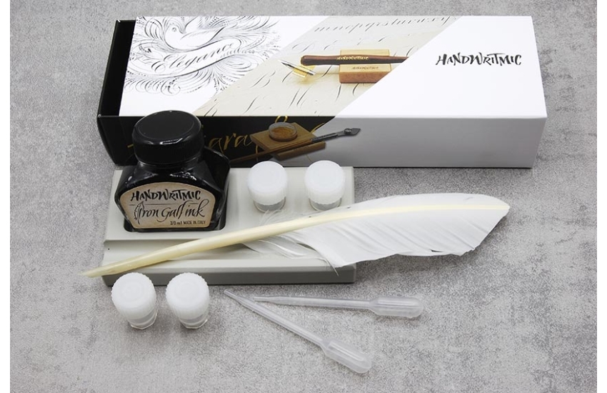 Calligraphy box avec véritable plume d’oie