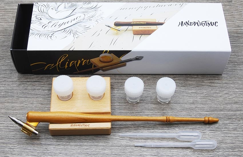 Porte-plume Old style cerisier avec Nikko G et repose plume