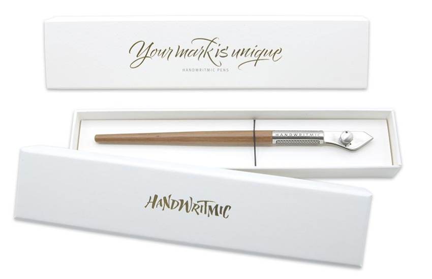 Ruling pen con manico in legno di noce