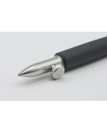 Tom’s Studio One-dip-nib