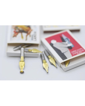 Set of six Speedball B style nibs