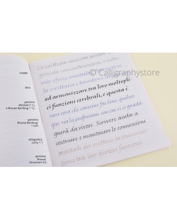 Cahier ligné pour la calligraphie